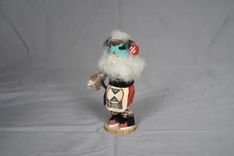 Serenovento figure, front view